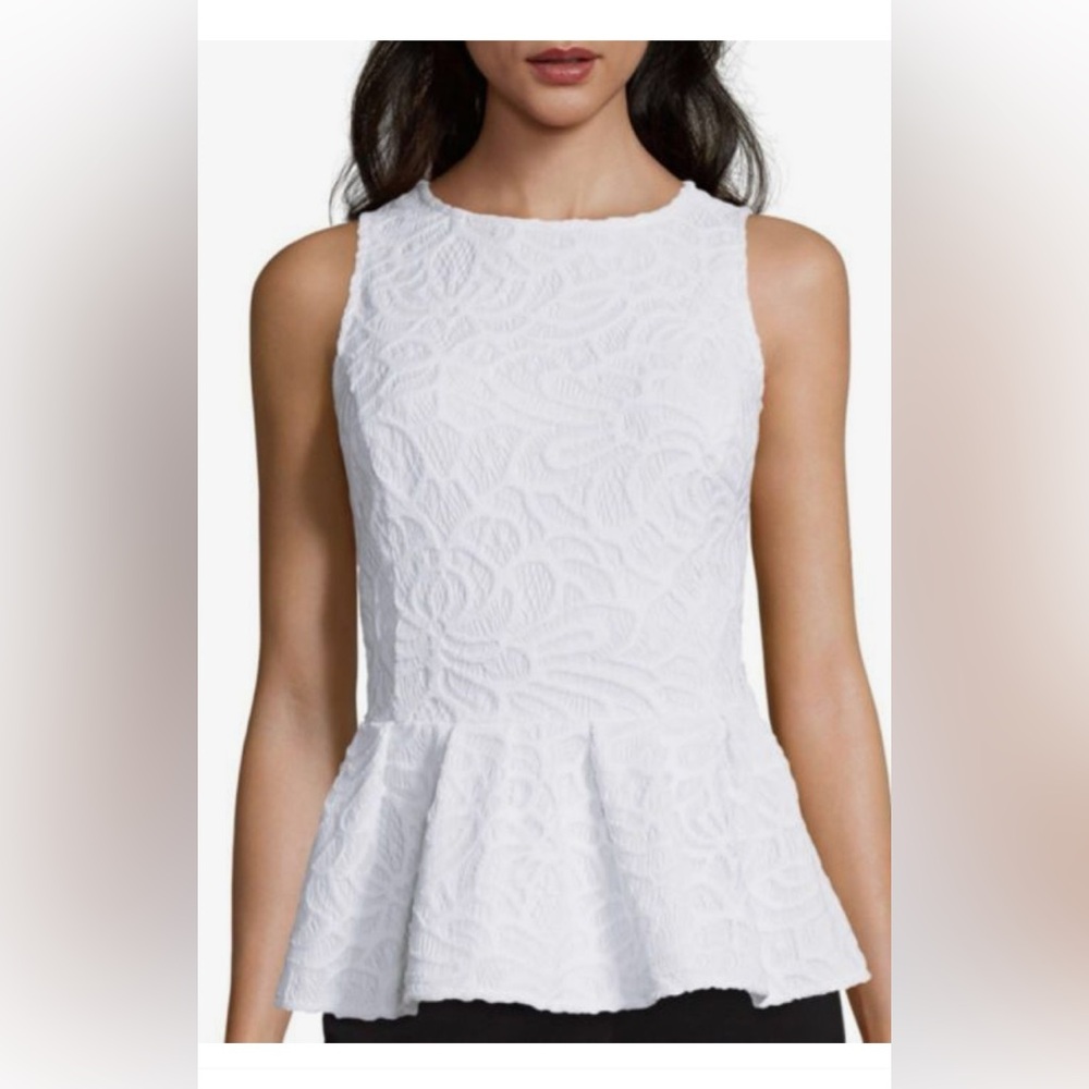 White peplum top size XS (PXS) NWT Lacy sleeveless